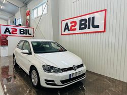 Vit Begagnad 2016 VW Golf VII Halvkombi | 109 900 kr (Marknadspris)