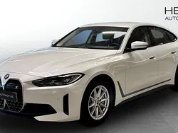 Vit (white) Begagnad 2023 BMW i4 Shadowline Sedan | 488 700 kr (Lite dyr)