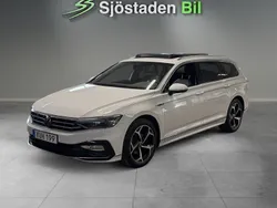 Vit Begagnad 2022 VW Passat R-line Kombi | 359 900 kr (Dyr)