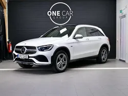 Vit Begagnad 2020 Mercedes GLC300e AMG SUV | 428 900 kr (Dyr)