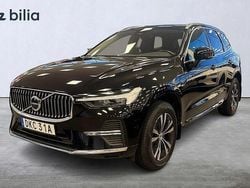 Svart Begagnad 2022 Volvo XC60 Core SUV | 359 900 kr (Marknadspris)