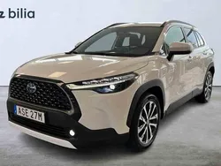 Vit Begagnad 2023 Toyota Corolla Cross SUV | 374 800 kr