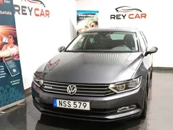 Mörkgrå (grå) Begagnad 2016 VW Passat Kombi | 124 900 kr (Bra pris)