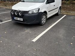 Vit Begagnad 2013 VW Caddy Minibuss | 35 000 kr (Superpris)