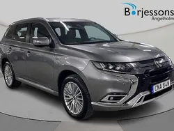 Grå Begagnad 2019 Mitsubishi Outlander P-HEV SUV | 234 000 kr (Marknadspris)