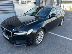 Svart Begagnad 2018 Volvo V90 Momentum Kombi | 169 000 kr (Marknadspris)