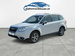 Vit Begagnad 2015 Subaru Forester SUV | 85 500 kr (Marknadspris)