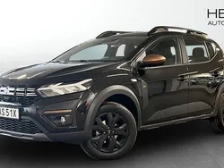 Svart (black) Begagnad 2025 Dacia Sandero Extreme Halvkombi | 219 000 kr (Lite dyr)
