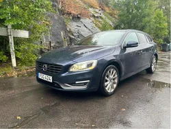 Blå Begagnad 2014 Volvo V60 Momentum Kombi | 87 000 kr (Superpris)