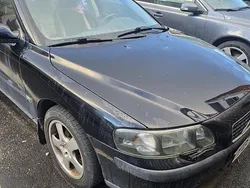 Svart Begagnad 2002 Volvo S60 Sedan | 7 000 kr (Superpris)