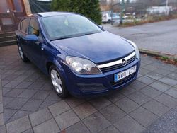 Blå Begagnad 2006 Opel Astra Halvkombi | 16 500 kr (Marknadspris)
