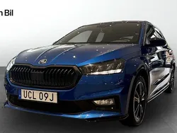 Blå (race blue metallic) Begagnad 2024 Skoda Fabia Monte Carlo Halvkombi | 229 900 kr (Marknadspris)