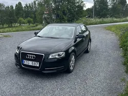 Svart Begagnad 2011 Audi A3 Sportback Attraction Halvkombi | 58 000 kr (Marknadspris)