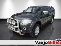 Mörkgrå (grå) Begagnad 2013 Mitsubishi L200 Pickup | 149 900 kr (Marknadspris)