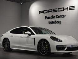 Vit (white) Begagnad 2023 Porsche Panamera 4 Platinum Edition Sedan | 1 099 000 kr (Dyr)