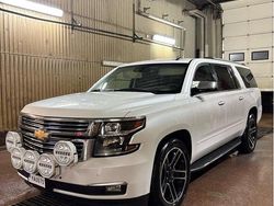 Vit Begagnad 2016 Chevrolet Suburban SUV | 349 000 kr