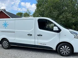 Vit Begagnad 2015 Renault Trafic Van | 79 000 kr