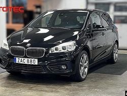 Svart Begagnad 2017 BMW 225 Sport Line Kombi | 164 500 kr