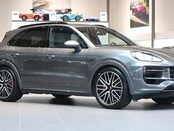 Mörkgrå Begagnad 2024 Porsche Cayenne S E-Hybrid SUV | 1 179 000 kr