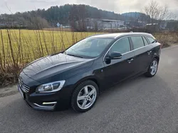 Svart Begagnad 2015 Volvo V60 Momentum Kombi | 189 900 kr (Marknadspris)