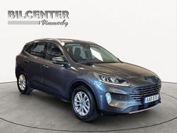 Grå Begagnad 2022 Ford Kuga Titanium SUV | 199 500 kr (Marknadspris)