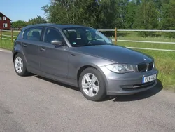 Grå Begagnad 2008 BMW 118 Halvkombi | 53 500 kr (Marknadspris)