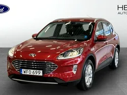 Röd (red) Begagnad 2021 Ford Kuga Titanium SUV | 244 900 kr (Marknadspris)