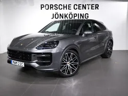 Grå (grey) Begagnad 2025 Porsche Cayenne SUV | 1 420 000 kr (Marknadspris)
