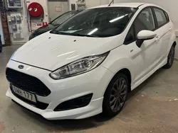 Vit Begagnad 2016 Ford Fiesta ST-Line Halvkombi | 79 000 kr (Marknadspris)
