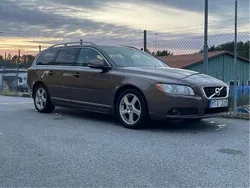 Brun Begagnad 2013 Volvo V70 Summum Kombi | 105 000 kr (Marknadspris)