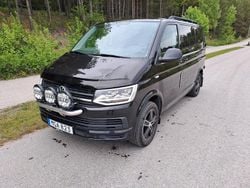 Svart Begagnad 2018 VW T6 Van | 159 000 kr (Superpris)