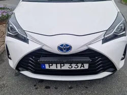 Vit Begagnad 2020 Toyota Yaris Hybrid Active Halvkombi | 123 000 kr (Superpris)