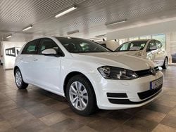 Vit Begagnad 2017 VW Golf VII Halvkombi | 169 000 kr (Lite dyr)