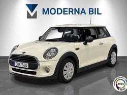 Vit Begagnad 2015 Mini ONE Pepper Halvkombi | 99 400 kr (Marknadspris)