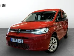 Röd (körsbärsröd) Begagnad 2024 VW Caddy Maxi Life Life Minibuss | 254 500 kr