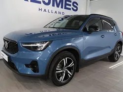Blå Begagnad 2023 Volvo XC40 Plus SUV | 359 500 kr (Bra pris)