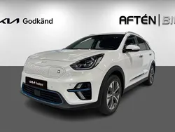 Vit (snow white pearl metallic) Begagnad 2021 Kia e-Niro Advance SUV | 289 800 kr (Dyr)