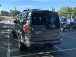 Grå Begagnad 2011 Land Rover Discovery 4 SUV | 80 000 kr