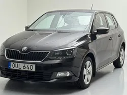 Svart Begagnad 2015 Skoda Fabia Elegance | 88 800 kr (Bra pris)
