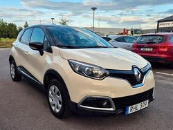Vit Begagnad 2016 Renault Captur SUV | 69 900 kr (Marknadspris)