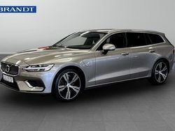Grå Begagnad 2021 Volvo V60 Inscription Kombi | 349 900 kr (Marknadspris)