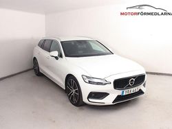 Vit Begagnad 2019 Volvo V60 Momentum Kombi | 214 900 kr (Marknadspris)