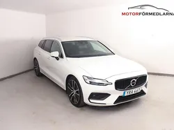 Vit Begagnad 2019 Volvo V60 Momentum Kombi | 214 900 kr (Marknadspris)