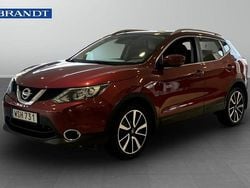Röd Begagnad 2017 Nissan Qashqai SUV | 149 990 kr (Marknadspris)