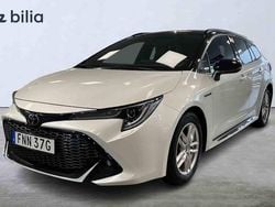 Vit Begagnad 2021 Toyota Corolla Kombi | 259 800 kr
