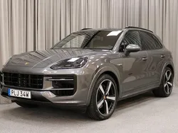 Mörkgrå Begagnad 2023 Porsche Cayenne Sport SUV | 1 169 000 kr (Bra pris)