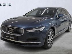 Mörkblå (blå) Begagnad 2023 Volvo V90 Core Kombi | 419 000 kr (Bra pris)