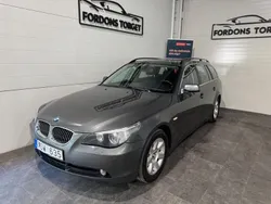 Mörkgrå (grå) Begagnad 2006 BMW 523 Kombi | 37 900 kr (Marknadspris)