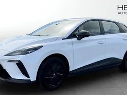 Vit (white) Begagnad 2023 MG MG4 EV Halvkombi | 259 900 kr (Marknadspris)