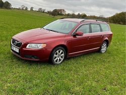 Röd Begagnad 2012 Volvo V70 Momentum Kombi | 85 000 kr (Bra pris)